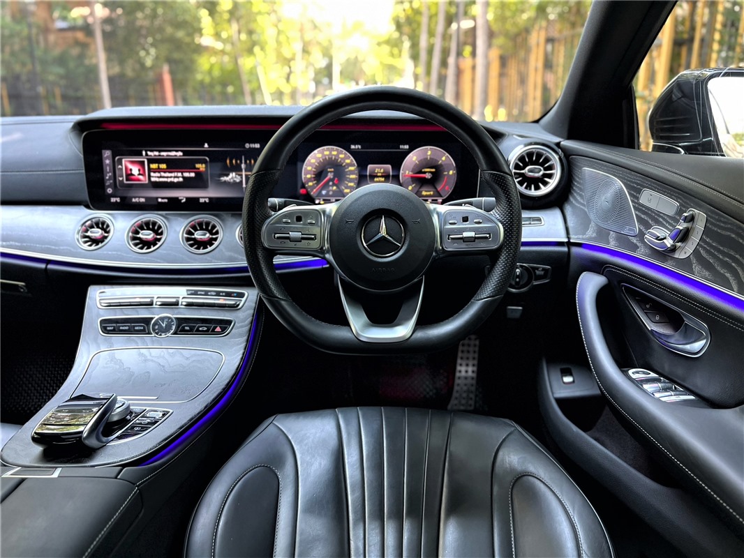 MERCEDES-BENZ