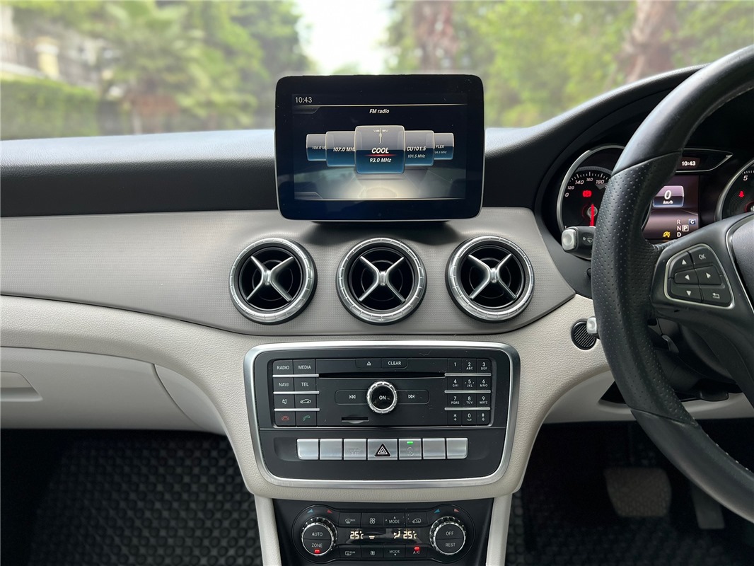 MERCEDES-BENZ