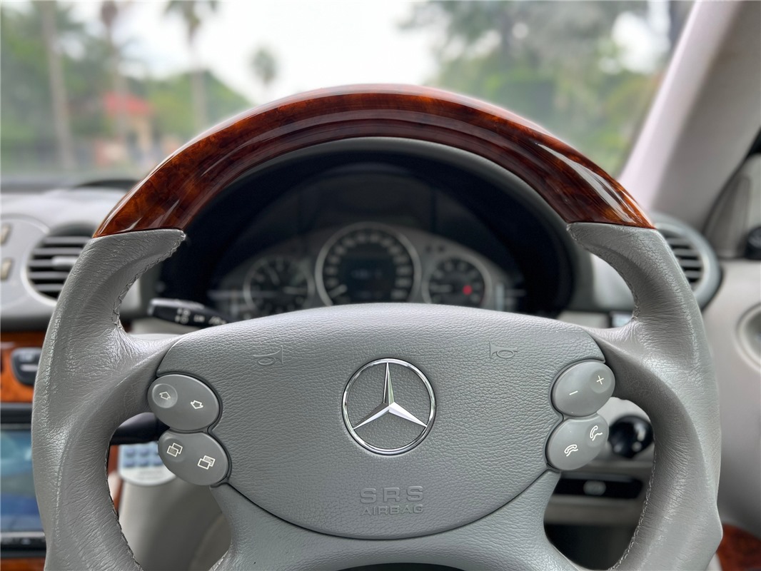 MERCEDES-BENZ