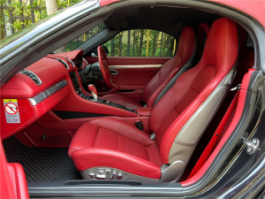 PORSCHE