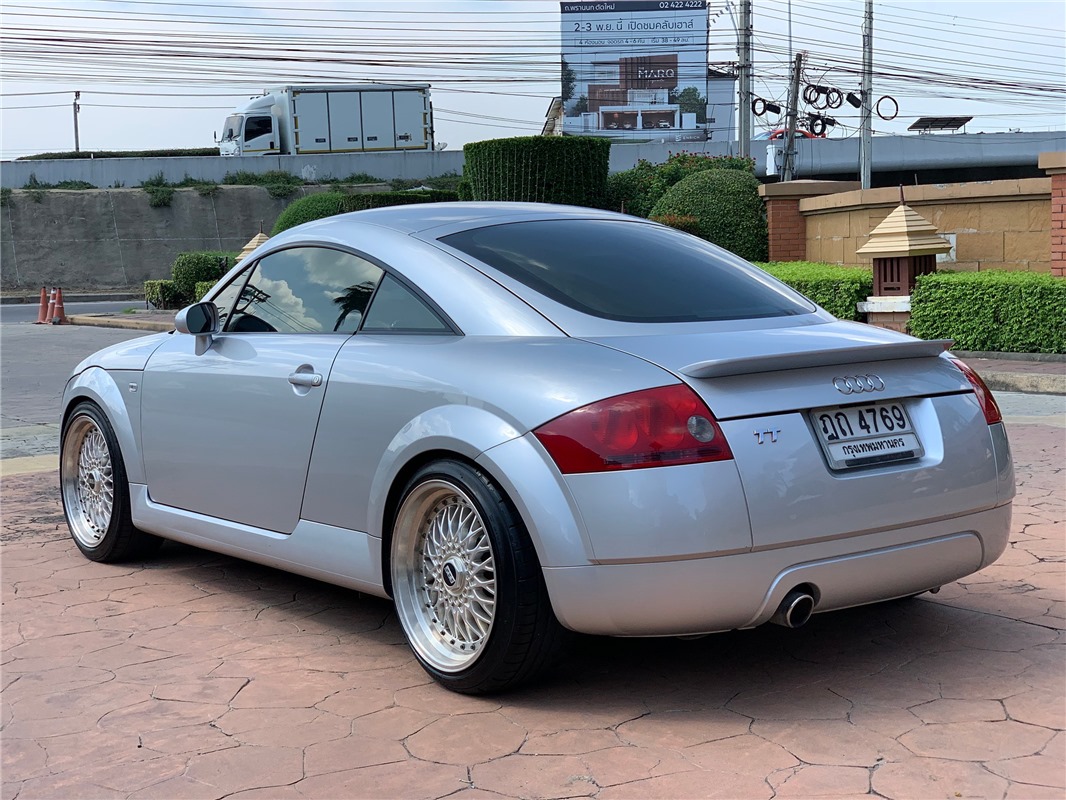 AUDI