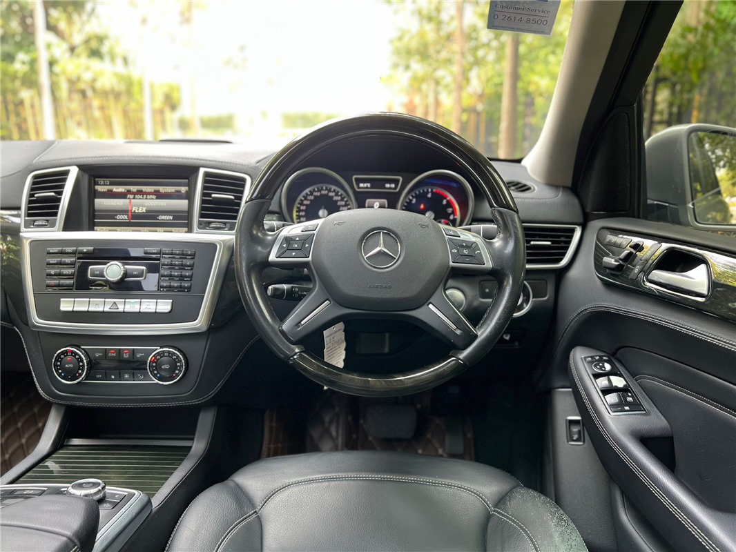 MERCEDES-BENZ