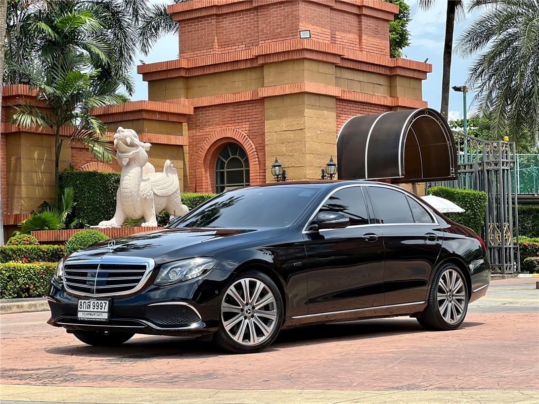 MERCEDES-BENZ