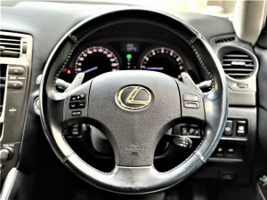 LEXUS