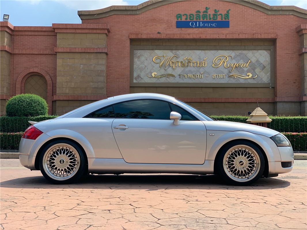 AUDI