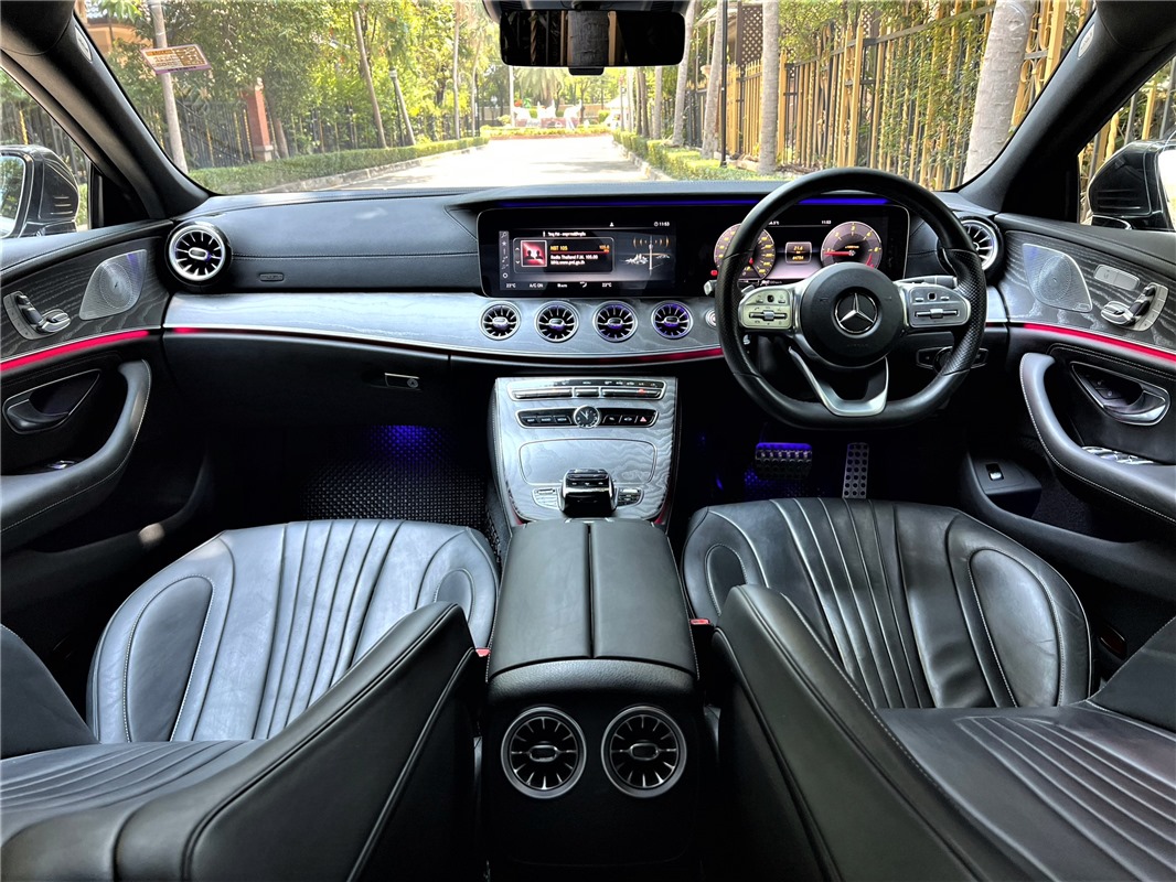 MERCEDES-BENZ