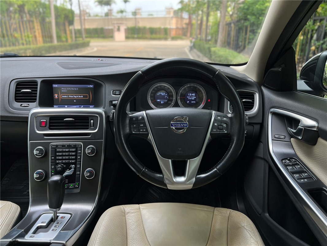 VOLVO