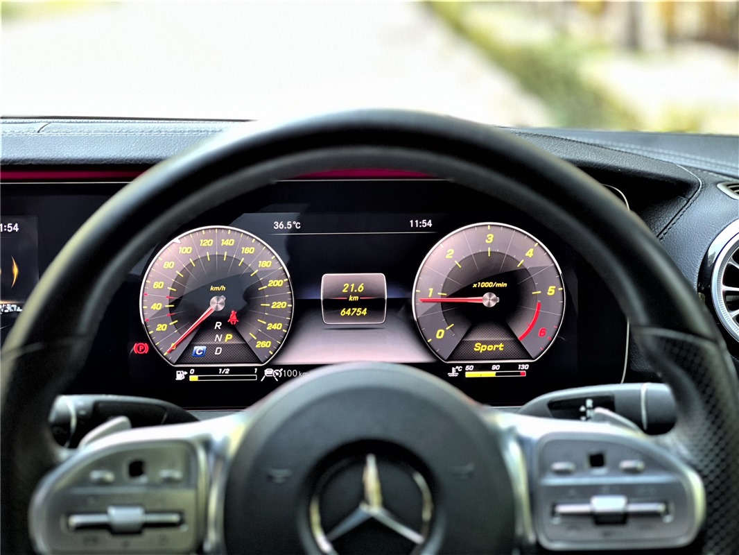 MERCEDES-BENZ